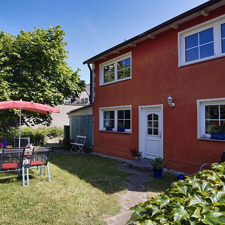Zentral Aber Ruhig, Terrasse Mit Viel Gruen - Strandnahes Ferienhaus Luki ゲーレン エクステリア 写真