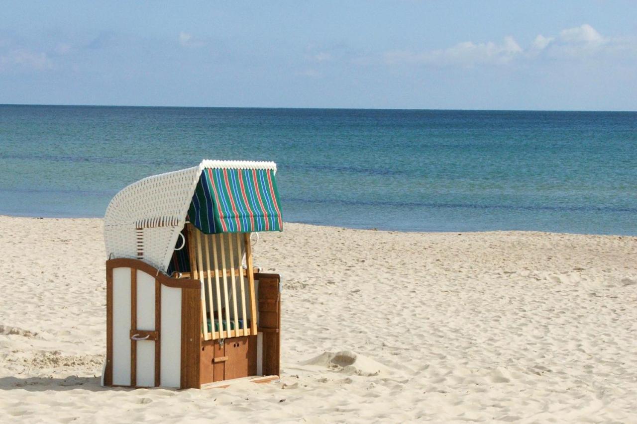 Zentral Aber Ruhig, Terrasse Mit Viel Gruen - Strandnahes Ferienhaus Luki ゲーレン エクステリア 写真
